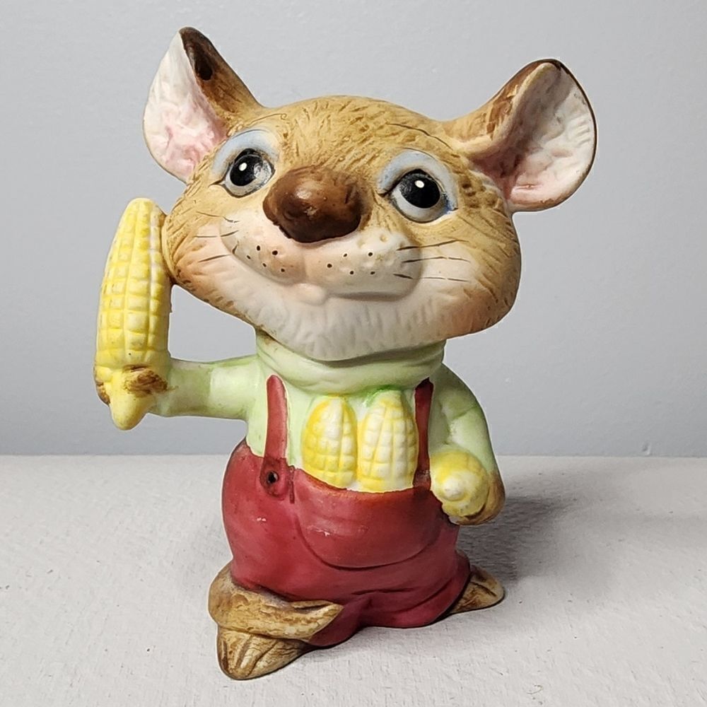 Vintage HOMCO Porcelain Mouse Series #5601 Holding Corn  4” Anthropomorphic